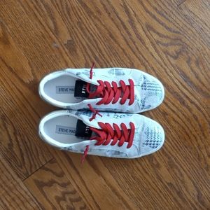 Steve Madden sneakers size 8